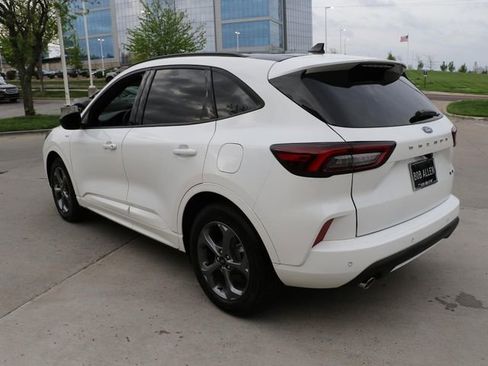 Used 2024 Ford Escape ST-Line w/ Tech Pack #1 FWD image 4