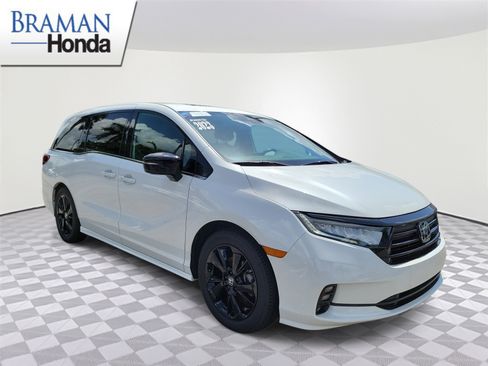 Certified 2023 Honda Odyssey Sport image 2