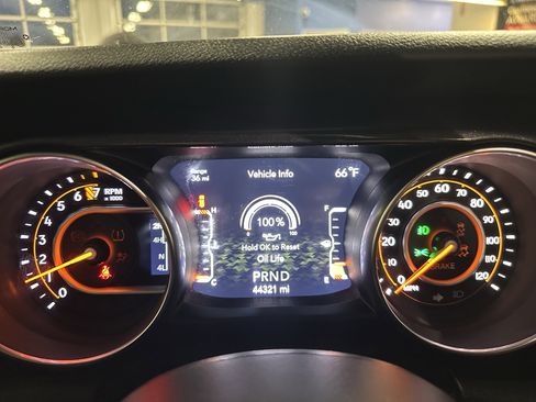 Used 2020 Jeep Wrangler Unlimited Sport image 9