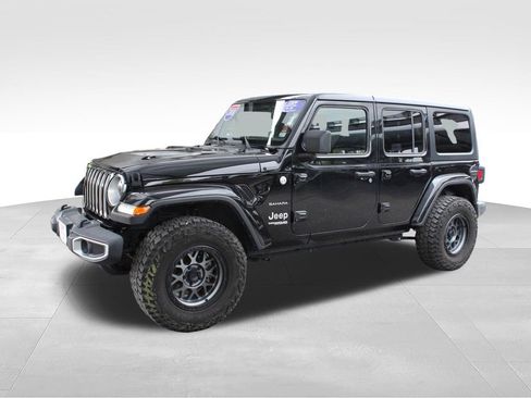 Used 2018 Jeep Wrangler Unlimited Sahara AWD/4WD image 10