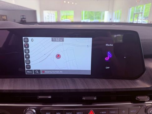 Used 2024 Kia Telluride SX Prestige image 12