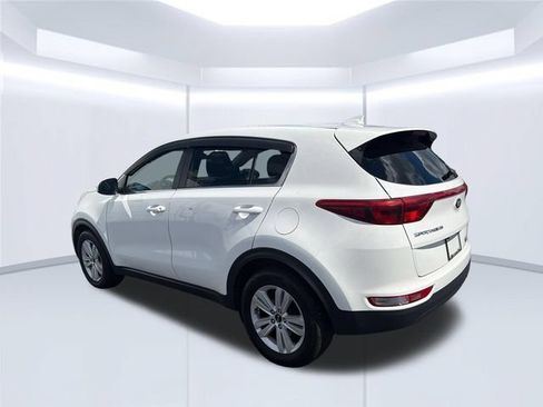 Used 2019 Kia Sportage LX FWD image 3
