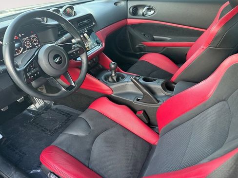 Used 2024 Nissan Z Performance w/ Floor Mat Package image 18