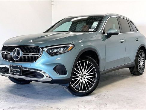 New 2026 Mercedes-Benz GLC 300 image 2