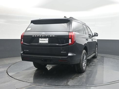 New 2026 Ford Expedition Active RWD image 25