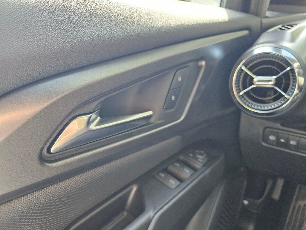 New 2026 Chevrolet Equinox EV LT FWD image 32