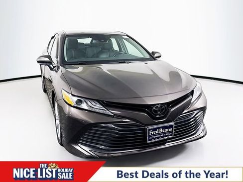 Used 2019 Toyota Camry XLE image 1