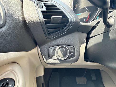 Used 2017 Ford Escape SE w/ SE Leather Comfort Package image 10