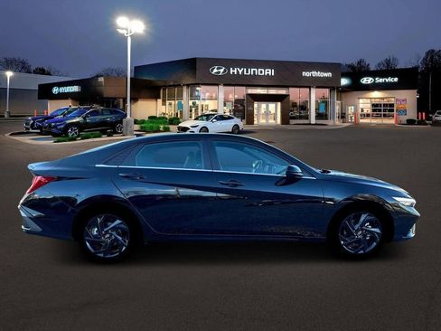 New 2026 Hyundai Elantra SEL Sport image 9