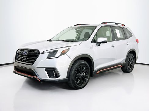 Used 2023 Subaru Forester Sport image 3