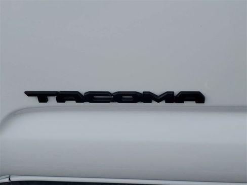 Used 2022 Toyota Tacoma SR5 image 28