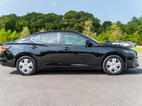 Used 2024 Nissan Sentra S FWD image 8