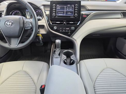 Used 2021 Toyota Camry SE image 25