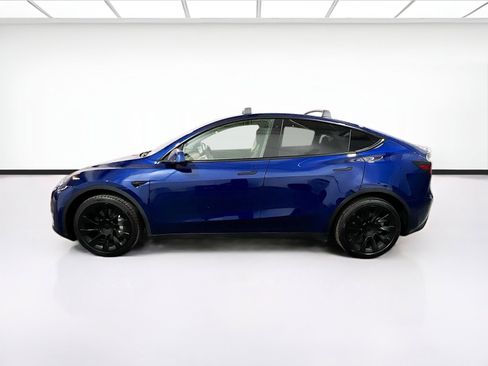 Used 2022 Tesla Model Y Long Range AWD/4WD image 23