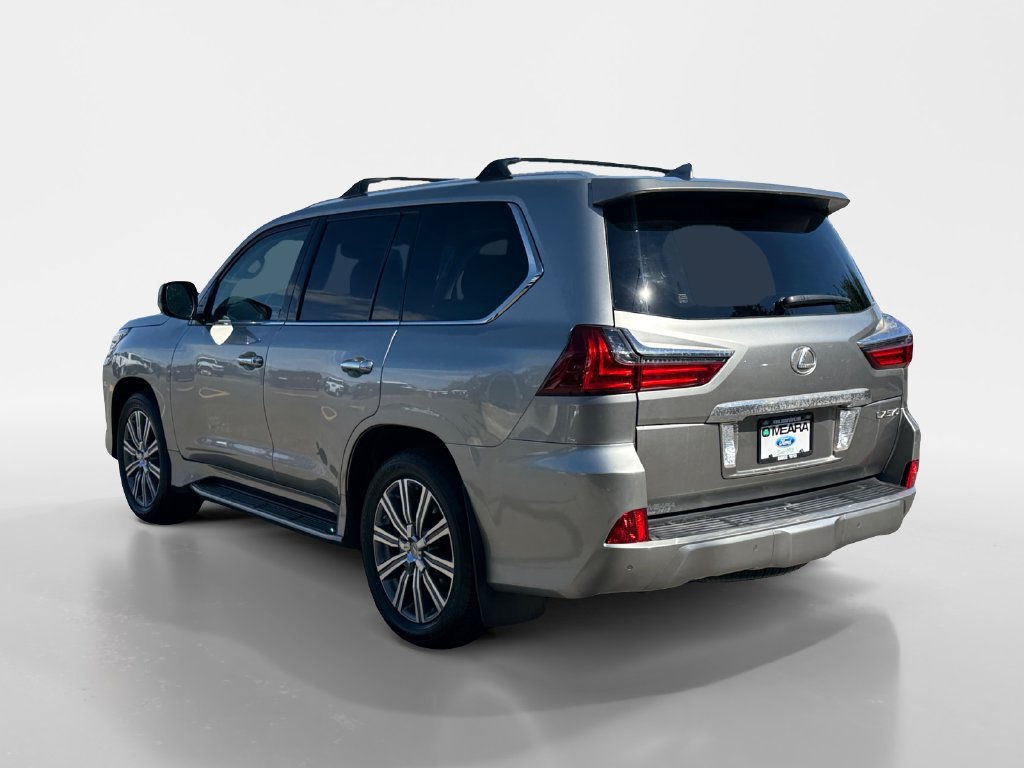 Used 2017 Lexus LX 570 4WD w/ Luxury Package image 3
