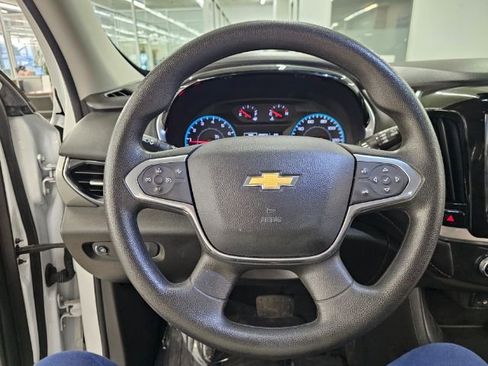 Used 2021 Chevrolet Traverse LS AWD/4WD image 10