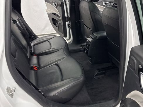 Used 2023 Jeep Compass Limited w/ Sun and Sound Group image 32