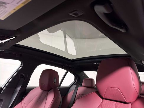 New 2026 BMW i5 eDrive40 image 17