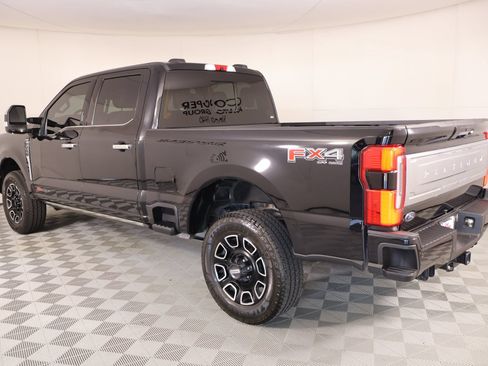Used 2024 Ford F250 Platinum AWD/4WD image 23
