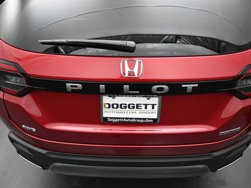 New 2026 Honda Pilot Touring image 14