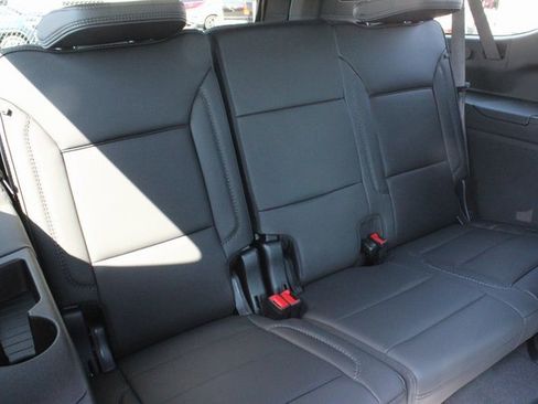 New 2025 GMC Yukon XL Denali w/ Sun & Power Step Package image 26
