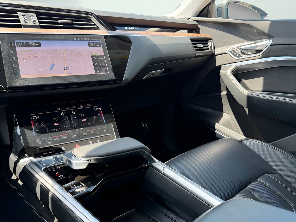 Used 2019 Audi e-tron Prestige w/ Prestige Package AWD/4WD image 46