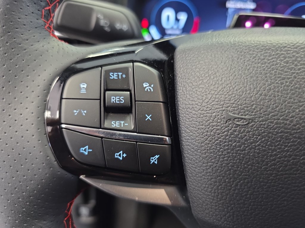 Used 2025 Ford Explorer ST-Line w/ Premium Package AWD/4WD image 18