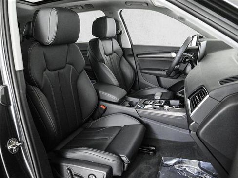 Certified 2025 Audi Q5 2.0T Premium Plus w/ Premium Plus Package image 22