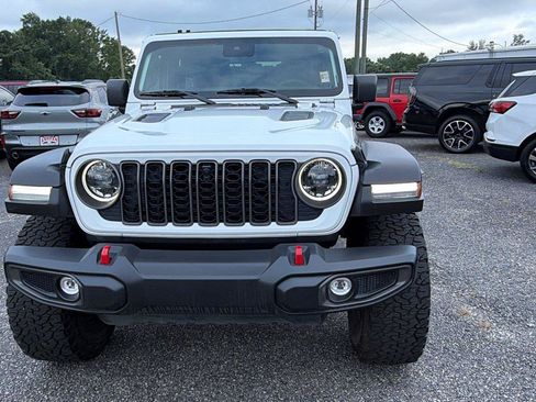 Used 2024 Jeep Wrangler Unlimited Rubicon w/ XTREMEE 35" Tire Package AWD/4WD image 2