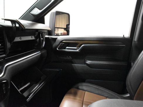 Used 2023 Chevrolet Silverado 1500 High Country w/ Max Trailering Package image 20