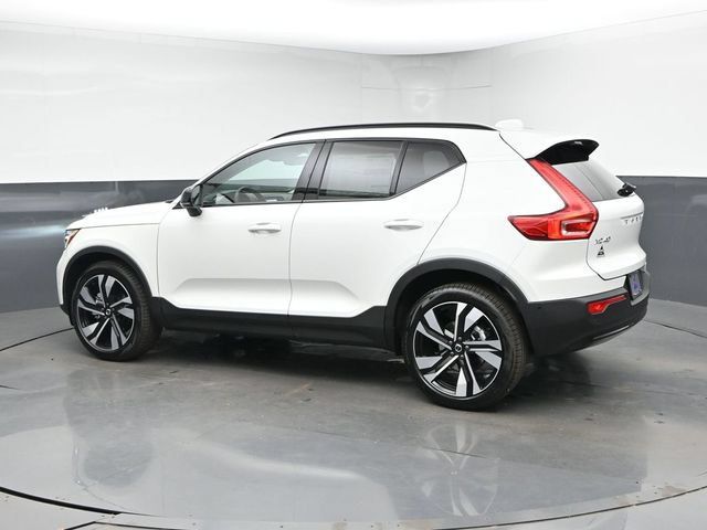 New 2026 Volvo XC40 B5 Ultra w/ Protection Package Premier AWD/4WD image 7