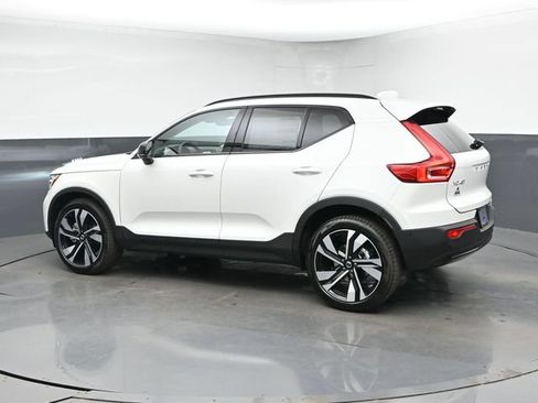 New 2026 Volvo XC40 B5 Ultra w/ Protection Package Premier AWD/4WD image 7