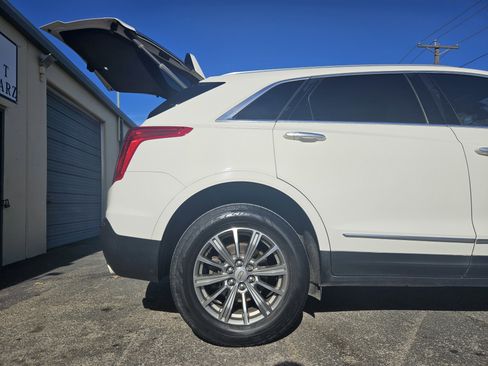 Used 2017 Cadillac XT5 Luxury w/ Driver Awareness Package image 24
