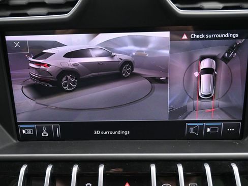 Used 2019 Lamborghini Urus image 16