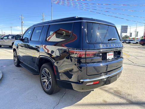 Certified 2025 Jeep Wagoneer 4WD image 5