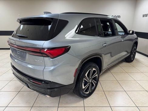 Used 2025 Buick Enclave Sport Touring image 6