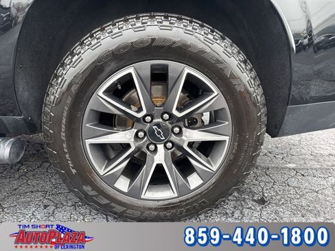 Used 2022 Chevrolet Suburban Z71 w/ Off-Road Capability Package image 22