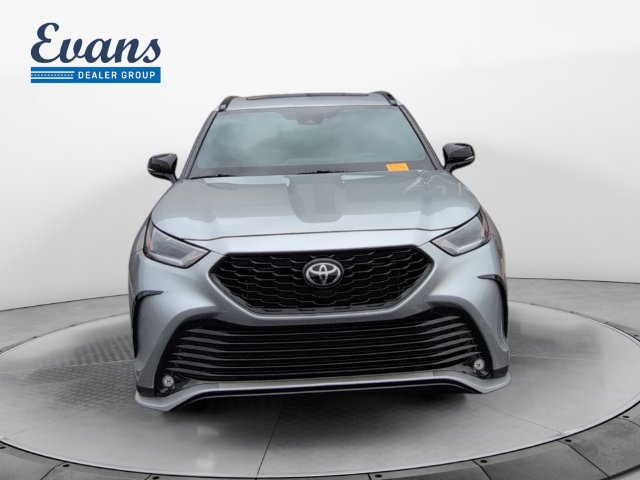 Used 2021 Toyota Highlander XSE AWD/4WD image 11
