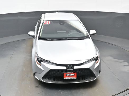 Used 2021 Toyota Corolla LE image 32