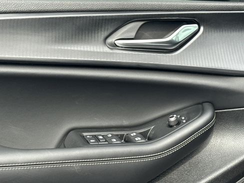 New 2025 Jeep Grand Cherokee L Laredo image 15