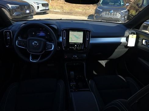 New 2026 Volvo XC40 B5 Ultra w/ Climate Package AWD/4WD image 21