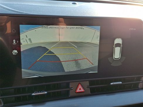 Used 2023 Kia Sportage EX image 17