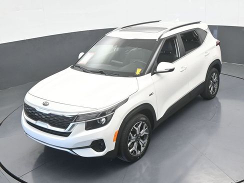 Used 2021 Kia Seltos EX image 45