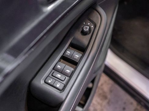 Used 2023 Jeep Grand Cherokee Laredo w/ Luxury Tech Group I AWD/4WD image 18