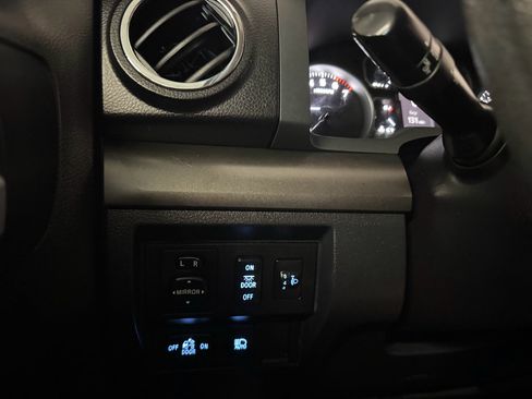 Used 2018 Toyota Tundra SR5 w/ SR5 Upgrade Package RWD image 16