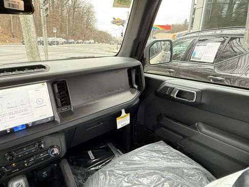 New 2025 Ford Bronco Badlands w/ Sasquatch Package image 14