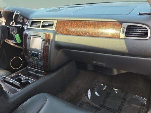 Used 2013 GMC Sierra 1500 Denali AWD/4WD image 16