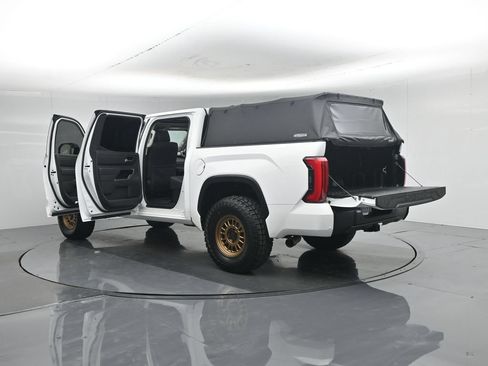Used 2024 Toyota Tundra Limited AWD/4WD image 34