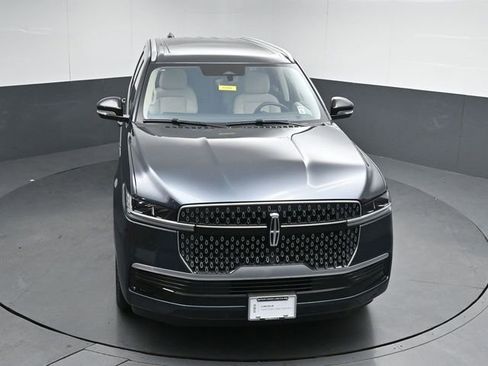 Certified 2025 Lincoln Navigator Reserve AWD/4WD image 50