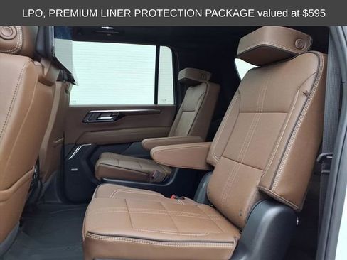 New 2026 Chevrolet Suburban High Country image 9